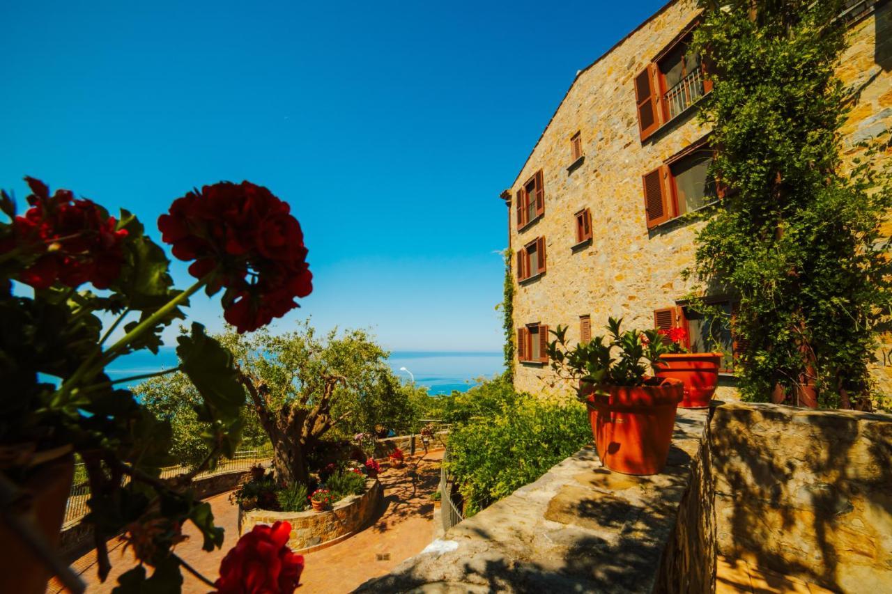 Residenza Golfo Degli Ulivi Aparthotel Caprioli Exterior photo
